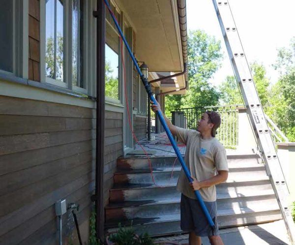 Exterior window cleaning